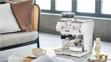 DeLonghi EC9155.Wr DeLonghi EC9155.W Le spécialiste des machines à expresso d'art